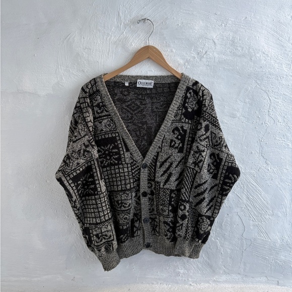 L/XL vintage abstract knit grandpa cardigan - Picture 4 of 15